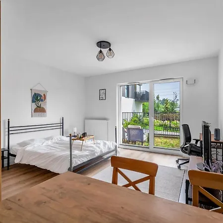 Apartmán Wawer - Terrace, Workspace - By Rentujemy