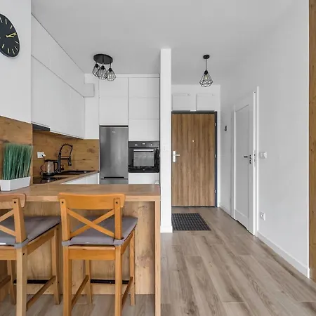 Wawer - Terrace, Workspace - By Rentujemy Varšava