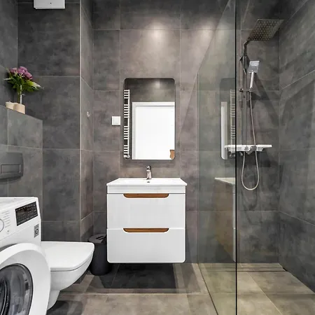 Appartement Wawer - Terrace, Workspace - By Rentujemy Warschau