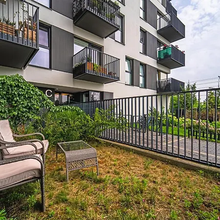 Apartmán Wawer - Terrace, Workspace - By Rentujemy