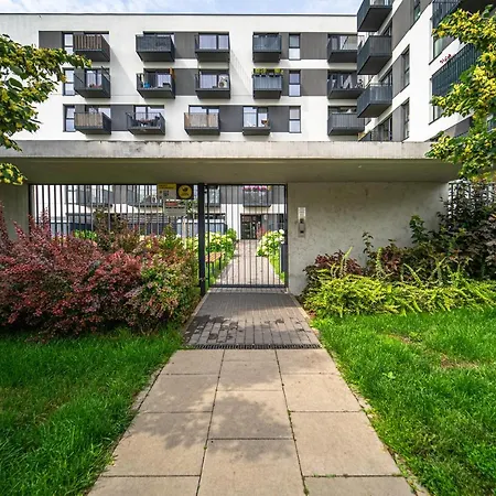 Appartement Wawer - Terrace, Workspace - By Rentujemy Warschau